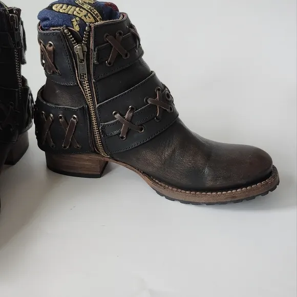 NWOB dubline blackish brown freebird boots sz 7