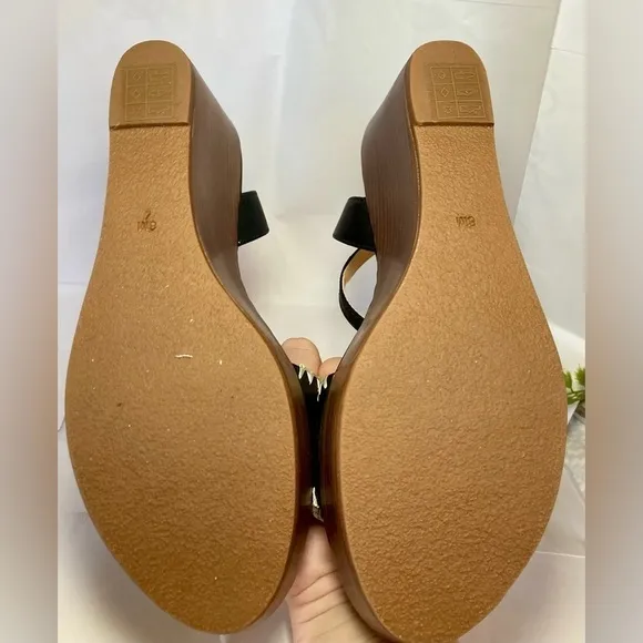 NWOB Jack Rogers black and white platform sandals - size 8