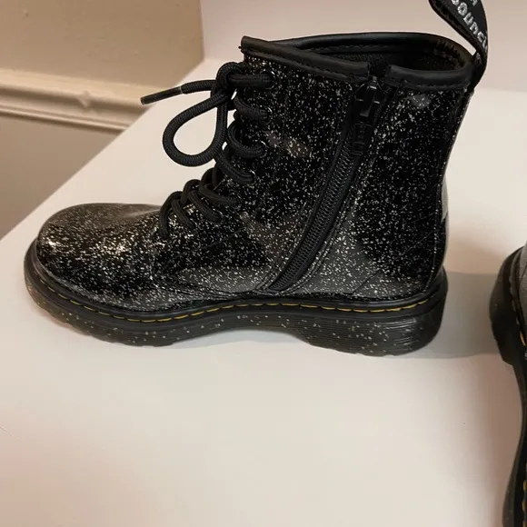 Nwob pair of Girls Dr. Marten Boots size 2