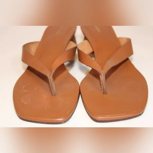 NWOB Reformation Dana Tan Camel Cognac Leather Sandals Thongs Shoes