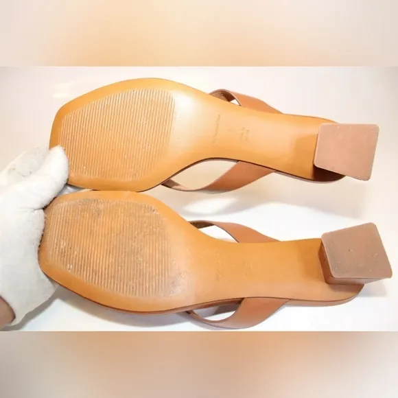 NWOB Reformation Dana Tan Camel Cognac Leather Sandals Thongs Shoes