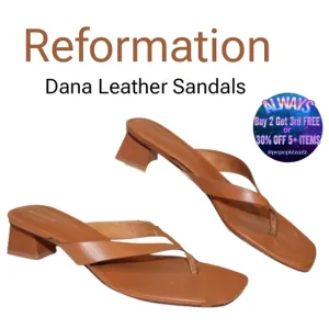 NWOB Reformation Dana Tan Camel Cognac Leather Sandals Thongs Shoes