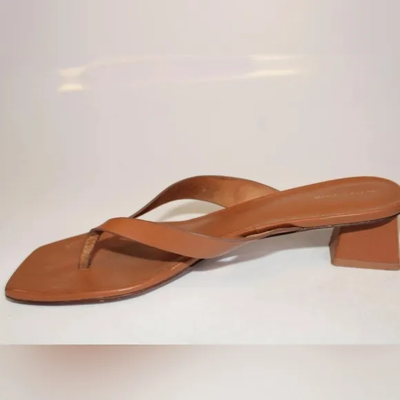 NWOB Reformation Dana Tan Camel Cognac Leather Sandals Thongs Shoes