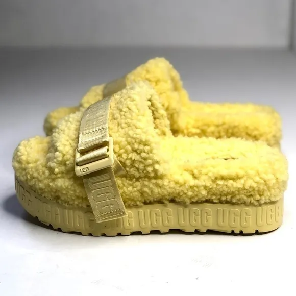 NWOB UGG Fluffita sulfur yellow fur platform slides sandals sheepskin size 6