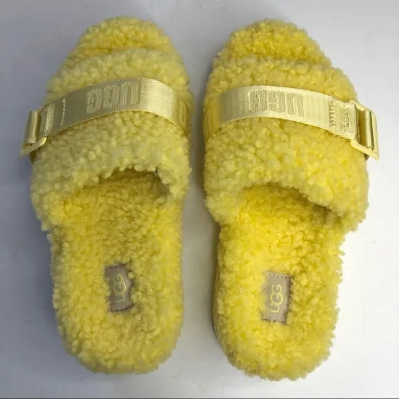 NWOB UGG Fluffita sulfur yellow fur platform slides sandals sheepskin size 6