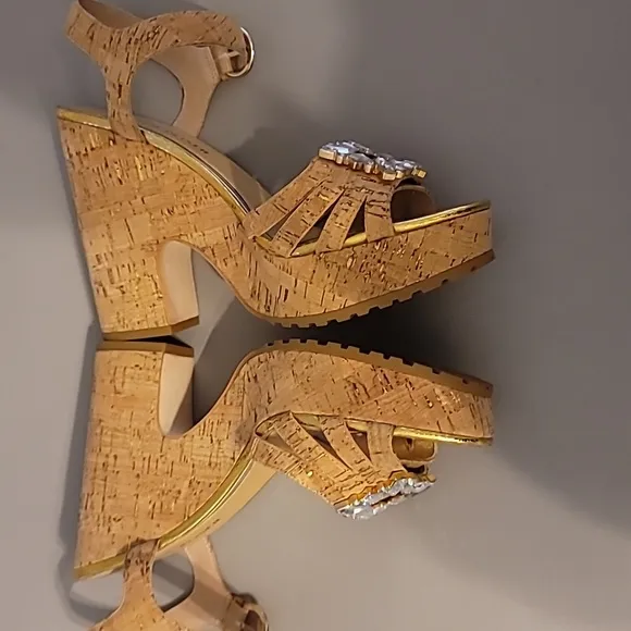NWOT Donald J. Pliner Galatea Crystal Platform Wedge Sandals Size 10 M $258