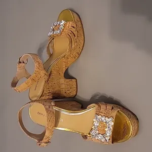 NWOT Donald J. Pliner Galatea Crystal Platform Wedge Sandals Size 10 M $258