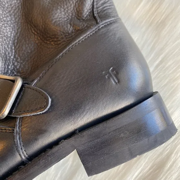 NWOT Frye Boots Size 9