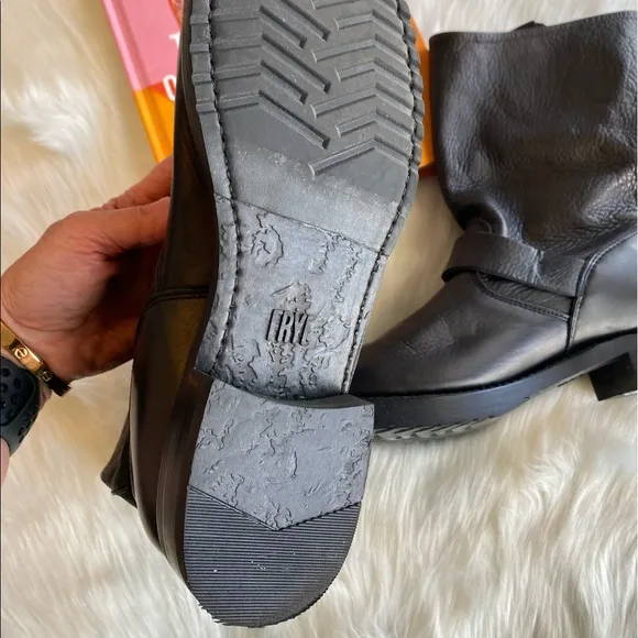 NWOT Frye Boots Size 9