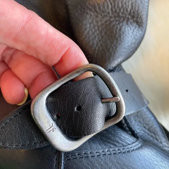 NWOT Frye Boots Size 9