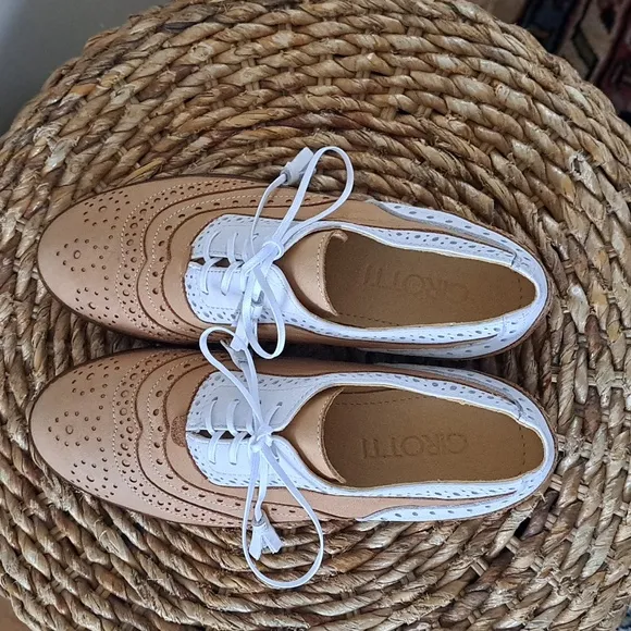 NWOT Girotti Womens Italian Custom‎ Made Camel Tan/White Leather Oxford Shoes 37