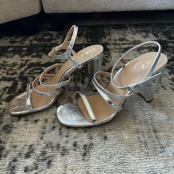 NWOT INEZ Sasha Block Heels in Silver Metallic Strappy Sandal Size 9 Sexy Chic