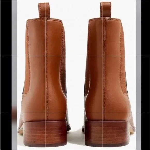 NWOT J. Crew Women’s Tan Leather Chelsea Boots in a Size 7.5.