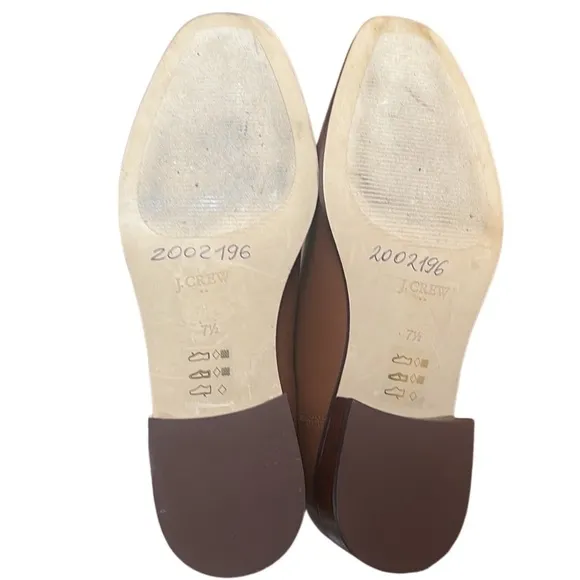 NWOT J. Crew Women’s Tan Leather Chelsea Boots in a Size 7.5.