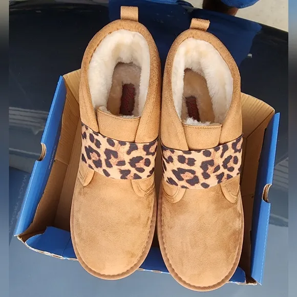 NWOT ... Jellypop shoes / ankle booties