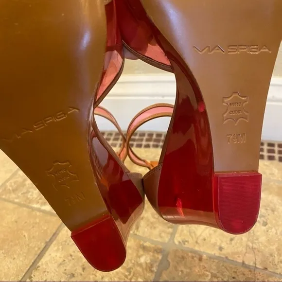 NWOT~VIA SPIGA Pink Lucite Wedge Shoes Size 7 1/2