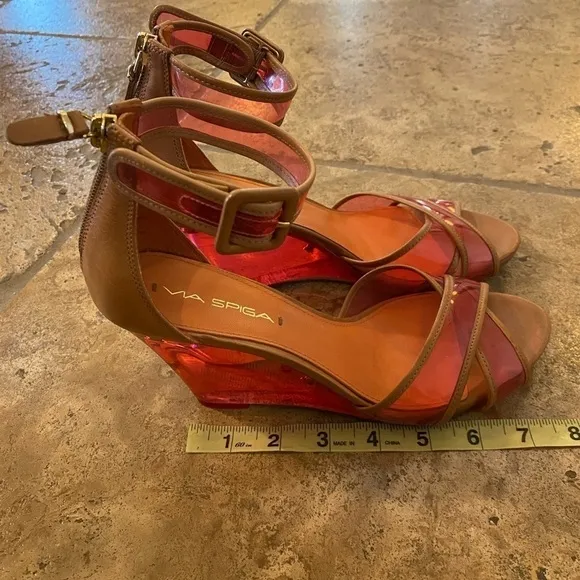 NWOT~VIA SPIGA Pink Lucite Wedge Shoes Size 7 1/2