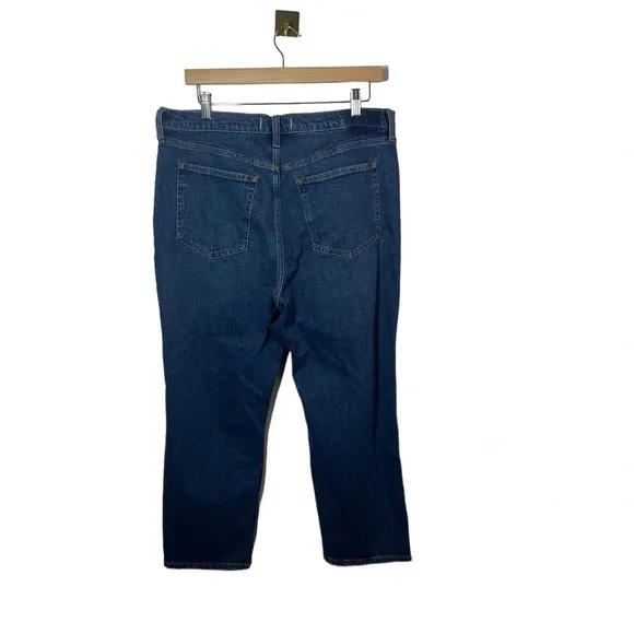 NWT Abercrombie &amp; Fitch Ankle Straight Ultra High Rise Distressed Jeans Size 33S