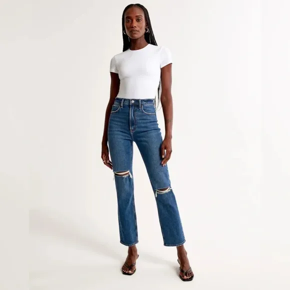 NWT Abercrombie &amp; Fitch Ankle Straight Ultra High Rise Distressed Jeans Size 33S