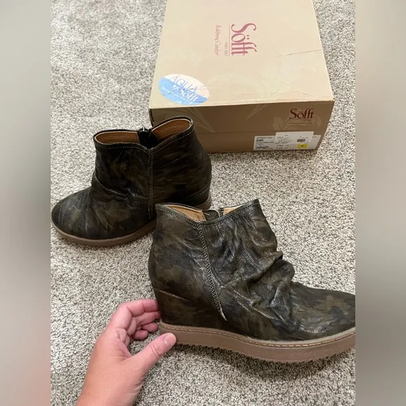 NWT camo sofft shoes wedge booties • size 10