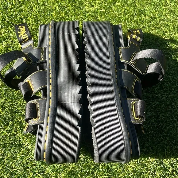 NWT DR MARTENS Kimber Platform Sandals!