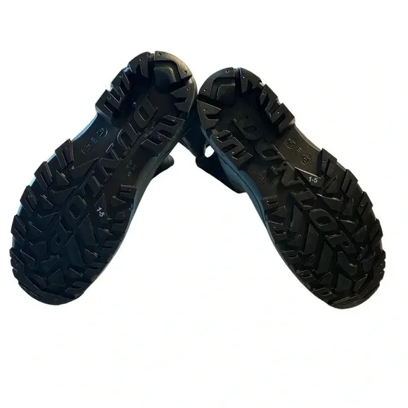 NWT Dunlop rain boots