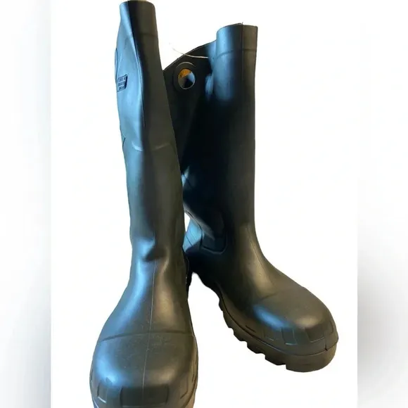 NWT Dunlop rain boots