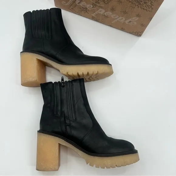 NWT Free People James Chelsea Black Boots Chunky Feels Ankle Booties 38.5 8