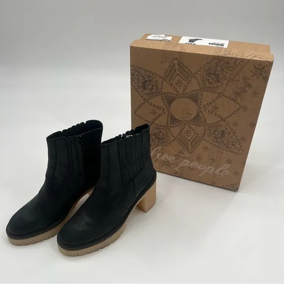 NWT Free People James Chelsea Black Boots Chunky Feels Ankle Booties 38.5 8