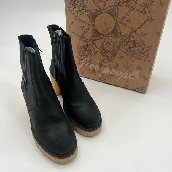 NWT Free People James Chelsea Black Boots Chunky Feels Ankle Booties 38.5 8
