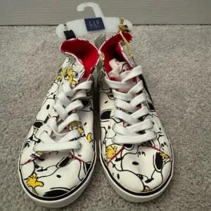 NWT Gap Kids   Peanuts Snoopy Woodstock Hi Top Shoes, 13