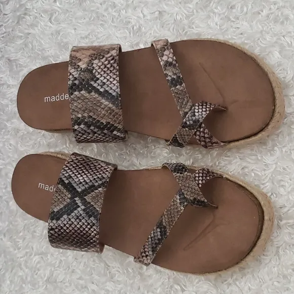 NWT Madden footbed slide sandals