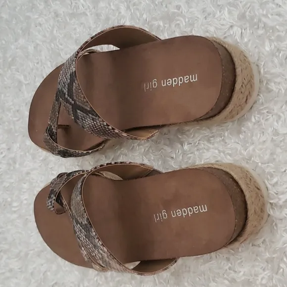 NWT Madden footbed slide sandals