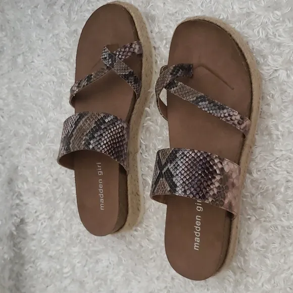NWT Madden footbed slide sandals