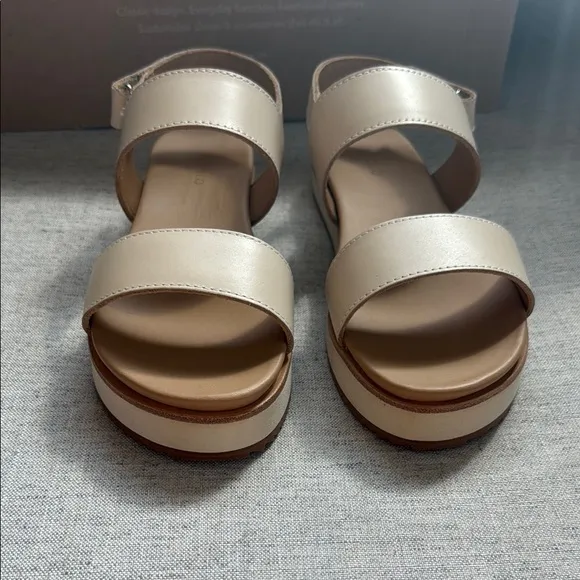NWT Nisolo Women's Cream Sandals luxury brand