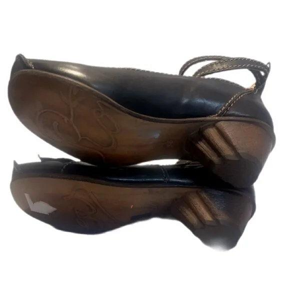 NWT Rovers Black leather Court Ballerina appliqué kitten Coachella heel 36/37