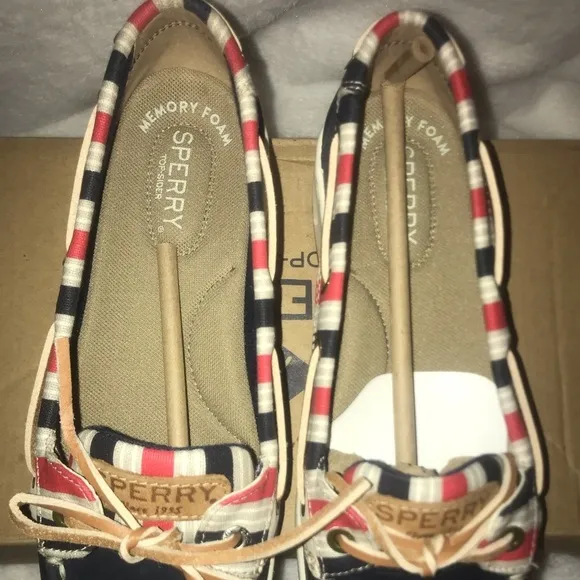 NWT Sperry top sided shoes size 5.5