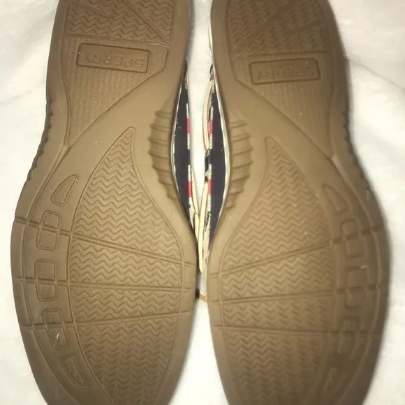 NWT Sperry top sided shoes size 5.5