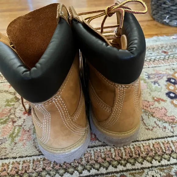 NWT: Timberland thinsulate boots