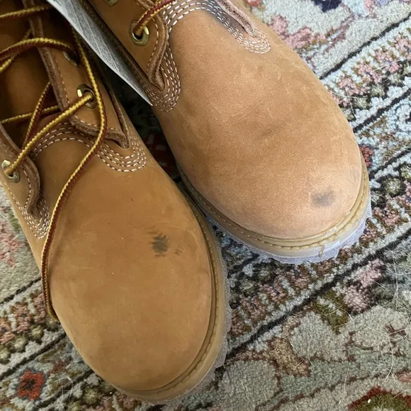 NWT: Timberland thinsulate boots