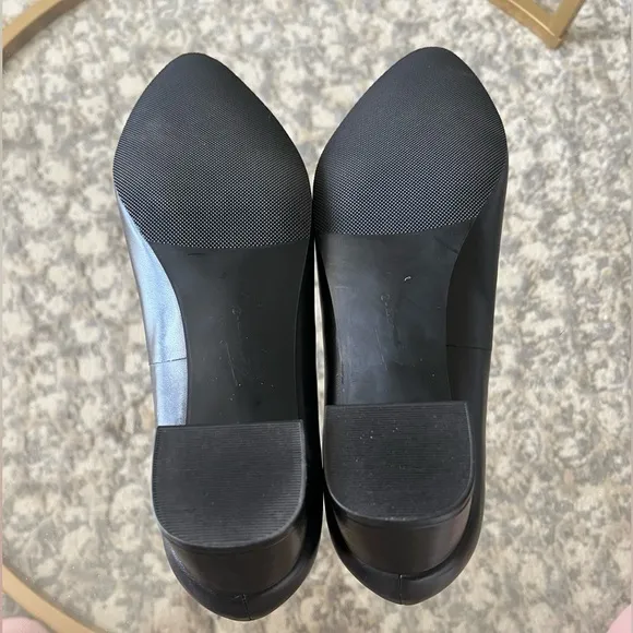 NWT Trotters Kari Block Heel, Black, 9M and 10M