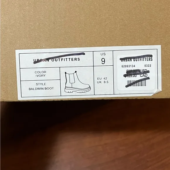 NWT Urban Outfitter Tan Baldwin Boots Size 9 Platform