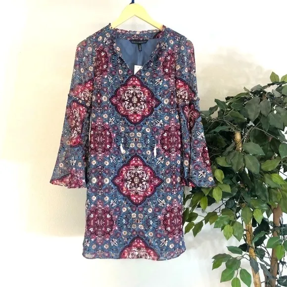 NWT WHBM Medallion Shift Dress W/ Bell Sleeves