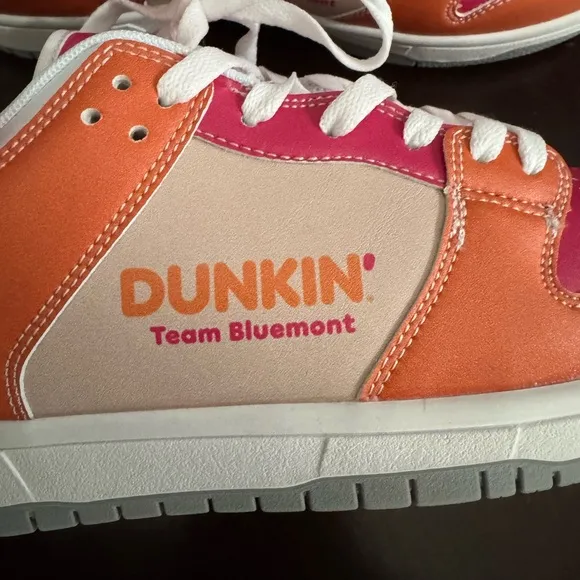 NWT Women's Custom Designed Dunkin' Donuts Vegan Leather Tennis Shoes. Size 9