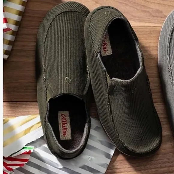 OLUKAI Moloa ‘le Men’s “Eco-Fleece” Slipper Green Size 10