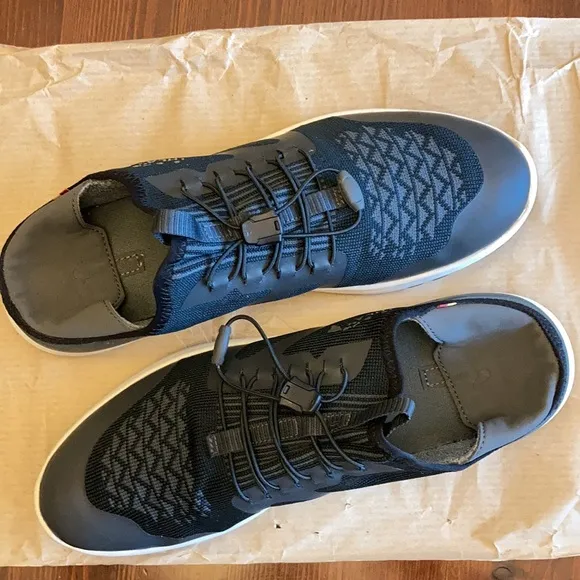 Olukai women’s tennis shoes, mili trainer, size 10