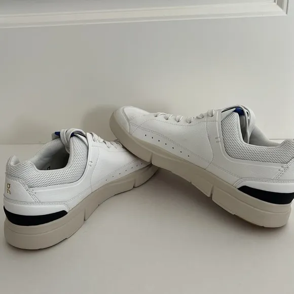On Cloud White Blue The Roger Faux Leather Casual‎ Sneaker Shoes Wome Size 9 NEW