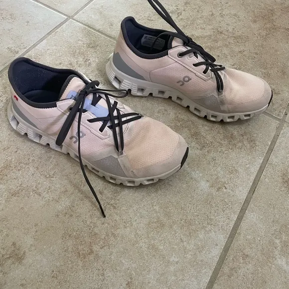 On Running Blush and Charcoal Shoes