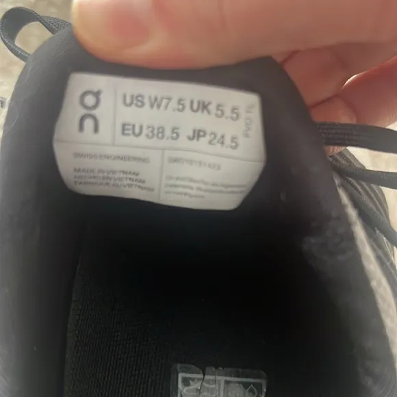 On Running Women's Athletic Shoes - Black and Gray