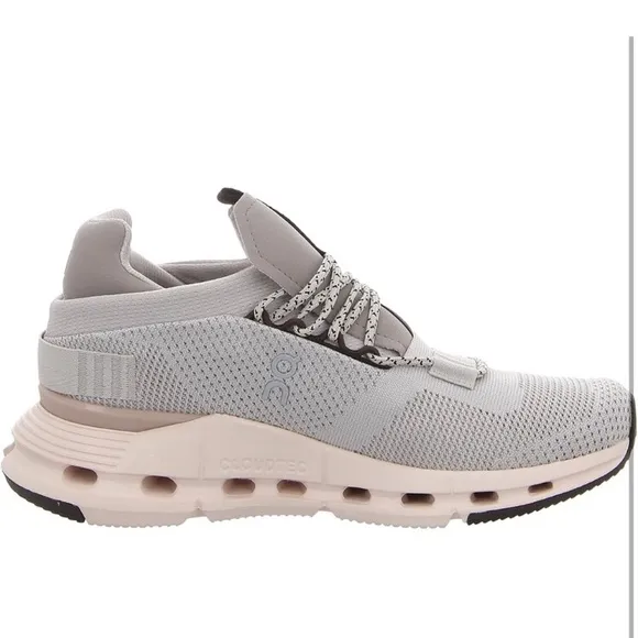 On Running Women's Cloudnova Sneakers - Gray